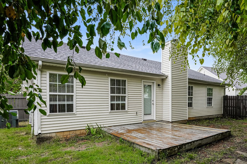2,040/Mo, 1339 Mac Duff Dr Murfreesboro, TN 37128 Rear View