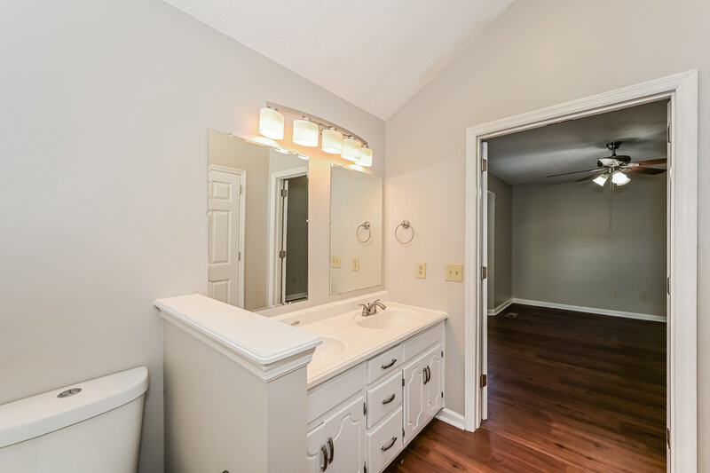 2,355/Mo, 1019 Cedar Creek Village Rd Mt Juliet, TN 37122 Main Bathroom View 2