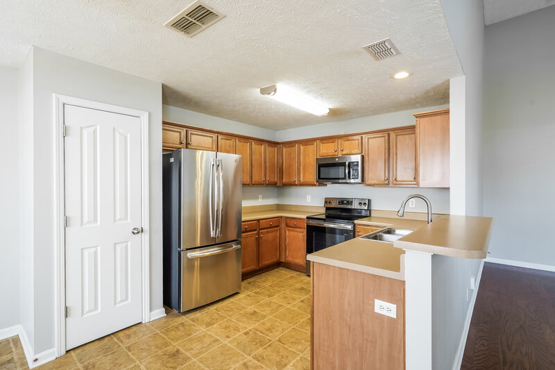 1,960/Mo, 2026 Cason Trl Murfreesboro, TN 37128 Kitchen View