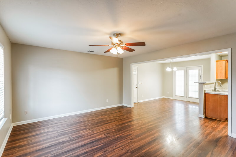 2,180/Mo, 143 Howard Woody Dr La Vergne, TN 37086 Living Room View 2