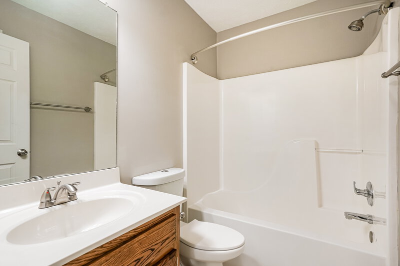 2,260/Mo, 114 Jesse Brown Dr Goodlettsville, TN 37072 Bathroom View