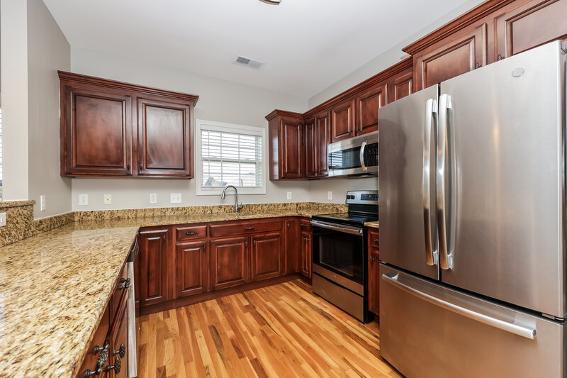 2,370/Mo, 8104 Dave Way Smyrna, TN 37167 Kitchen View