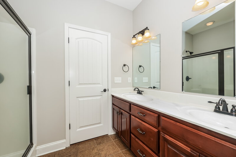 2,370/Mo, 8104 Dave Way Smyrna, TN 37167 Main Bathroom View 2