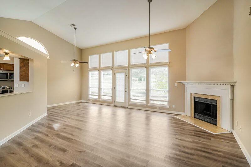 2,410/Mo, 102 Summerwood Ct Hendersonville, TN 37075 Living Room View