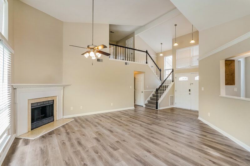 2,410/Mo, 102 Summerwood Ct Hendersonville, TN 37075 Living Room View 2