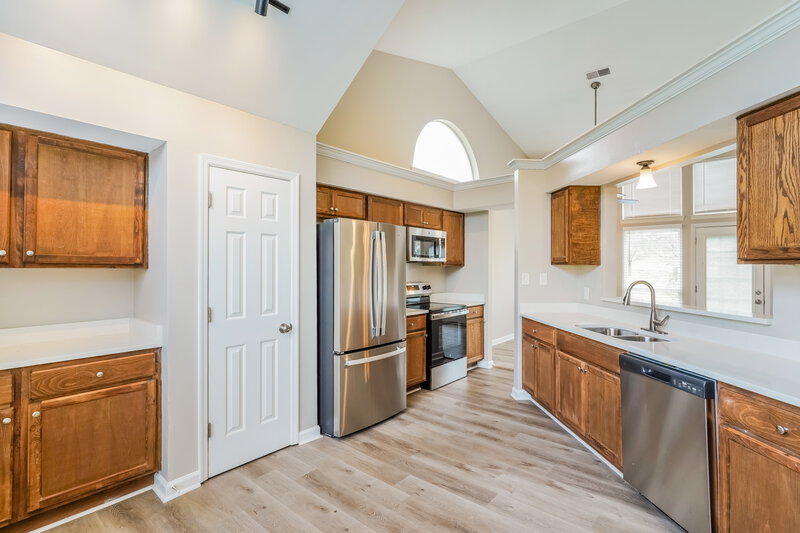 2,410/Mo, 102 Summerwood Ct Hendersonville, TN 37075 Kitchen View