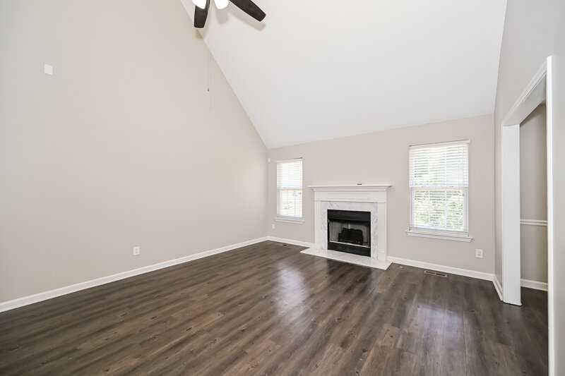2,525/Mo, 1594 Laurel Ledge Dr La Vergne, TN 37086 Living Room View 2