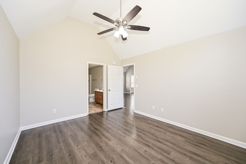 2,525/Mo, 1594 Laurel Ledge Dr La Vergne, TN 37086 Main Bedroom View