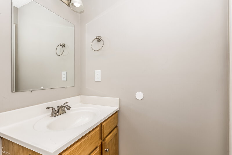 2,220/Mo, 1609 Timber Run Nashville, TN 37214 Bathroom View