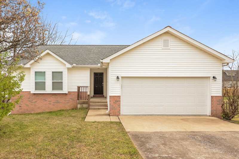1,970/Mo, 406 Meagan Cv La Vergne, TN 37086 External View