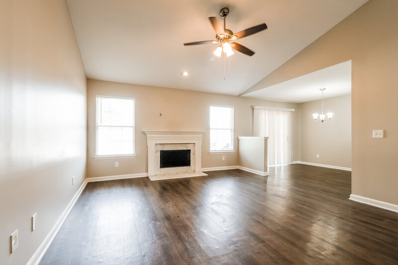 1,925/Mo, 406 Meagan Cv La Vergne, TN 37086 Living Room View