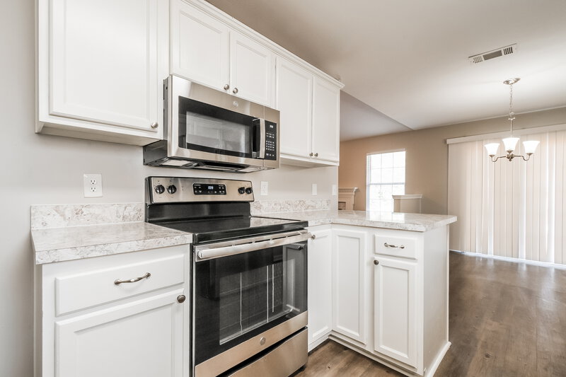 1,925/Mo, 406 Meagan Cv La Vergne, TN 37086 Kitchen View 2
