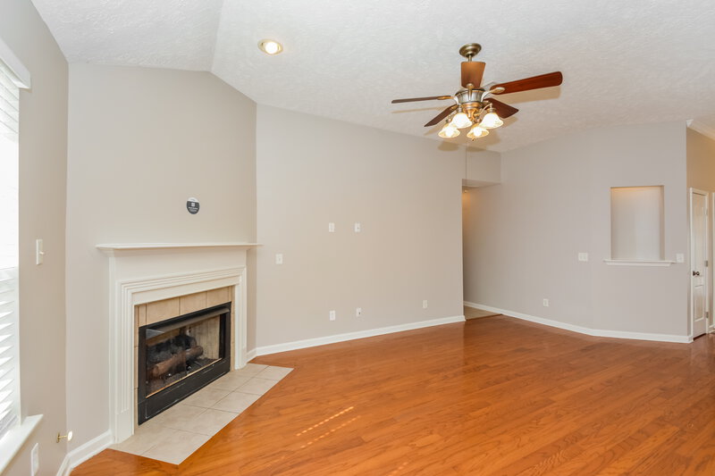 2,285/Mo, 6821 Hickory Rim Ct Antioch, TN 37013 Living Room View