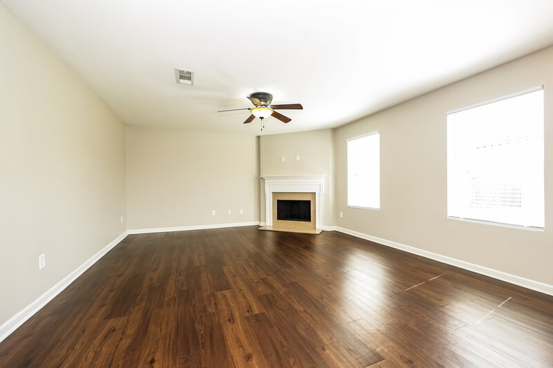 2,435/Mo, 208 Elderberry Way Murfreesboro, TN 37128 Living Room View 2