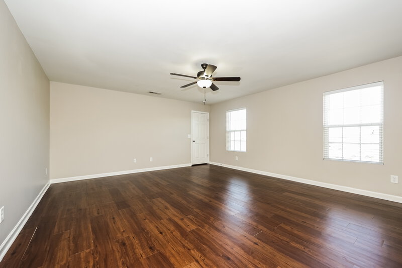 2,435/Mo, 208 Elderberry Way Murfreesboro, TN 37128 Main Bedroom View