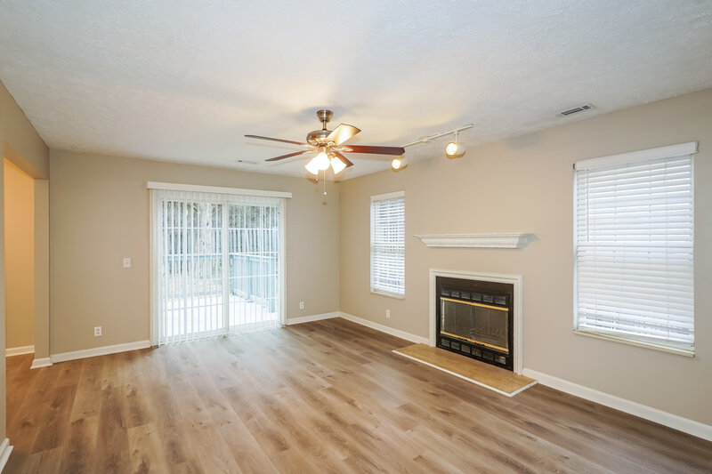 2,020/Mo, 1044 Mulberry Way Nashville, TN 37207 Living Room View