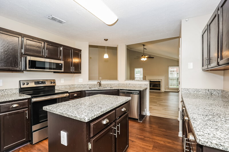 2,620/Mo, 4569 Raccoon Trl Hermitage, TN 37076 Kitchen View
