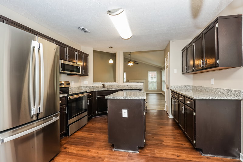 2,620/Mo, 4569 Raccoon Trl Hermitage, TN 37076 Kitchen View 2