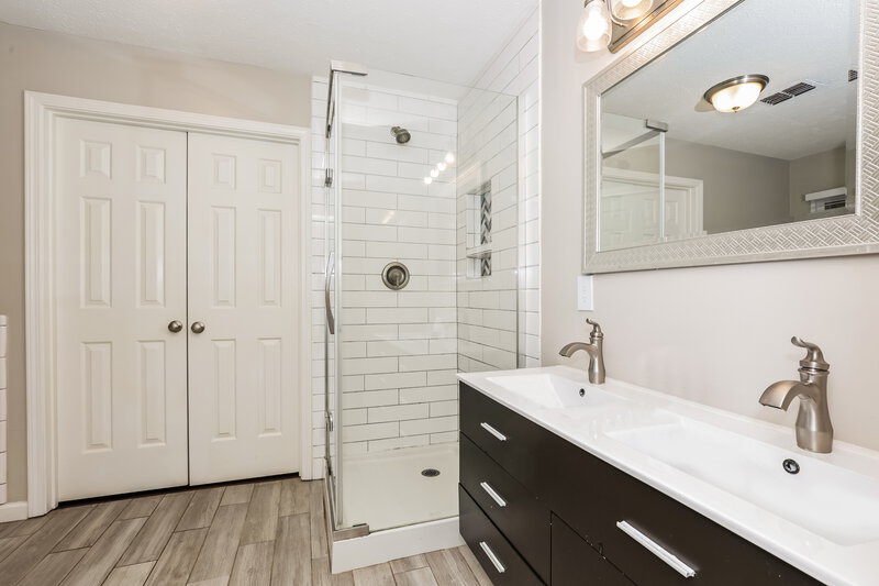 2,620/Mo, 4569 Raccoon Trl Hermitage, TN 37076 Main Bathroom View