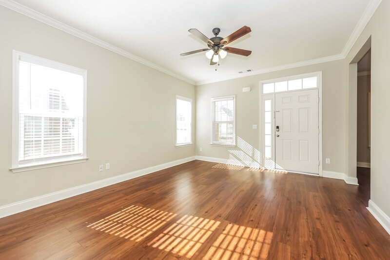 2,025/Mo, 4236 Princeton Oaks Ln Murfreesboro, TN 37129 Living Room View