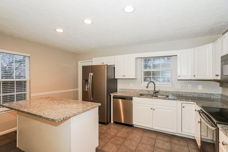 2,310/Mo, 2908 Boyle Ct Murfreesboro, TN 37128 Kitchen View 2