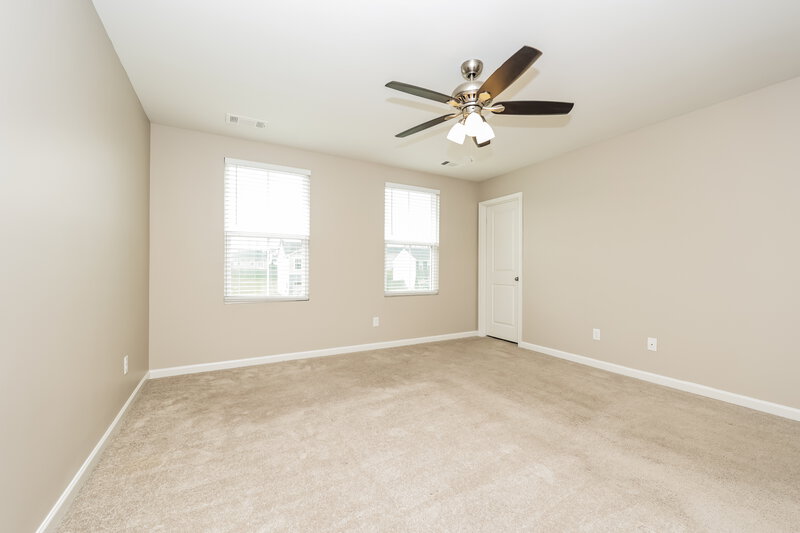 2,980/Mo, 106 Norwich Ct La Vergne, TN 37086 Main Bedroom View