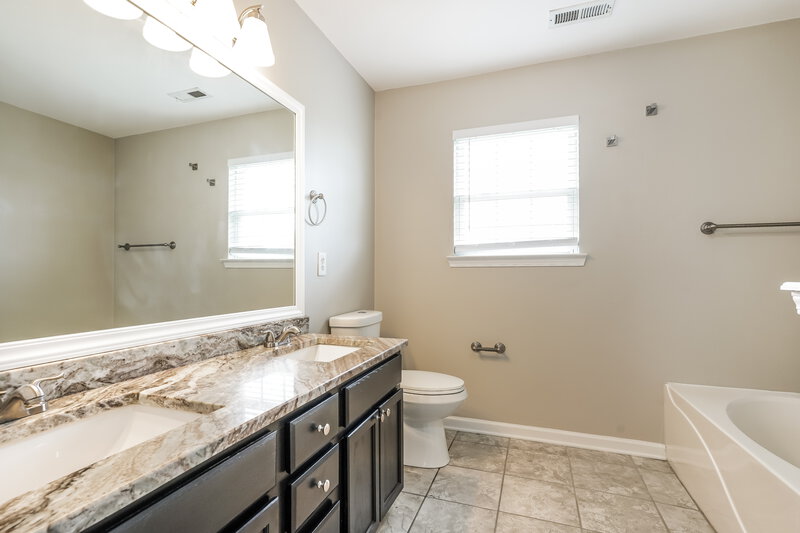 2,390/Mo, 1043 Vanguard Dr Spring Hill, TN 37174 Main Bathroom View