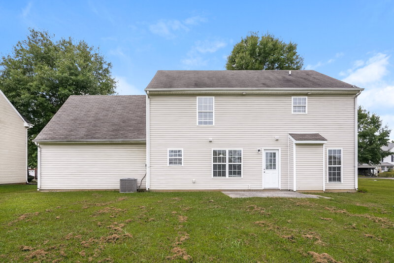 2,390/Mo, 1043 Vanguard Dr Spring Hill, TN 37174 Rear View