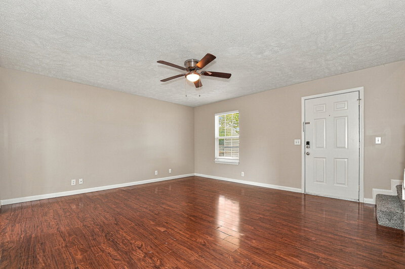2,295/Mo, 2819 Weybridge Dr Murfreesboro, TN 37128 Living Room View
