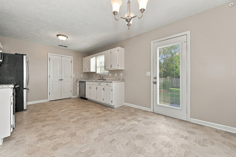 2,295/Mo, 2819 Weybridge Dr Murfreesboro, TN 37128 Dining Room View