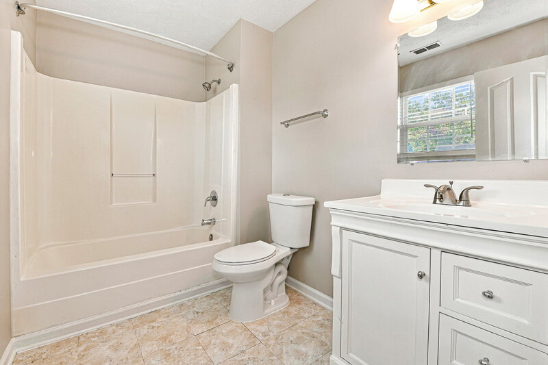 2,295/Mo, 2819 Weybridge Dr Murfreesboro, TN 37128 Primary Bathroom View