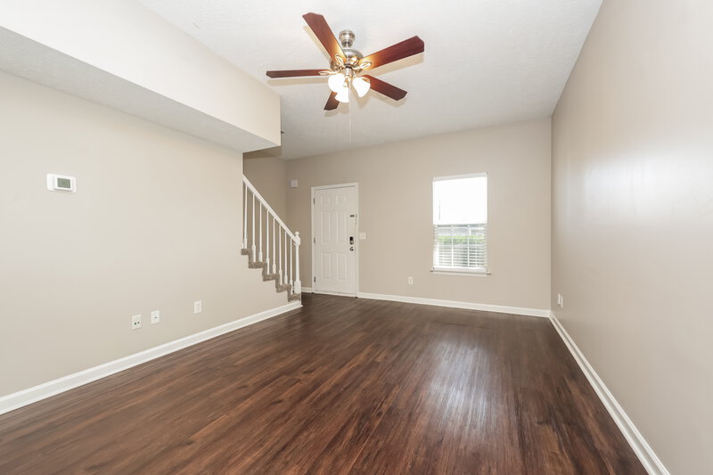 1,800/Mo, 2716 Sewanee Pl Murfreesboro, TN 37128 Living Room View