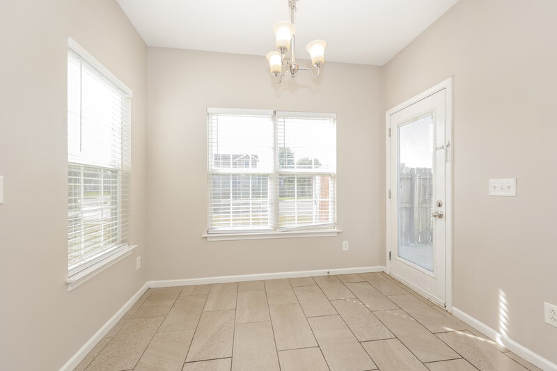 1,800/Mo, 2716 Sewanee Pl Murfreesboro, TN 37128 Dining Room View 2