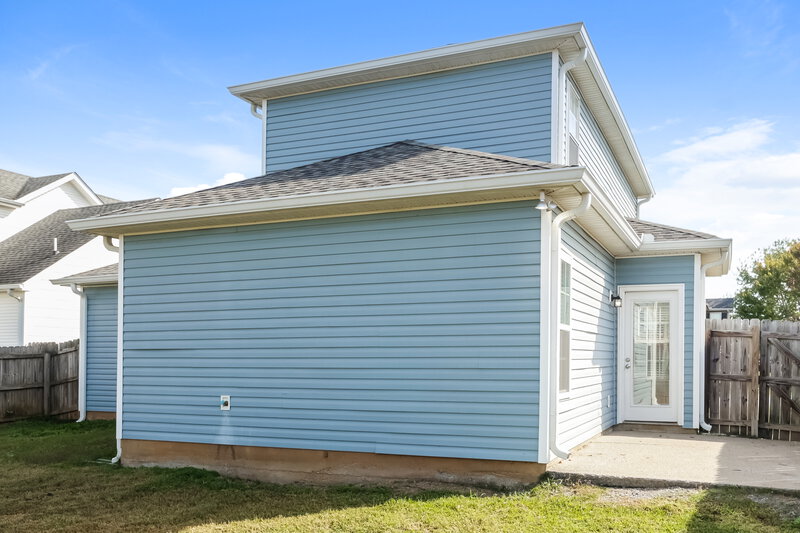 1,800/Mo, 2716 Sewanee Pl Murfreesboro, TN 37128 Rear View
