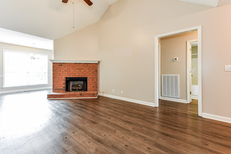 2,145/Mo, 2941 Split Oak Trl Antioch, TN 37013 Living Room View