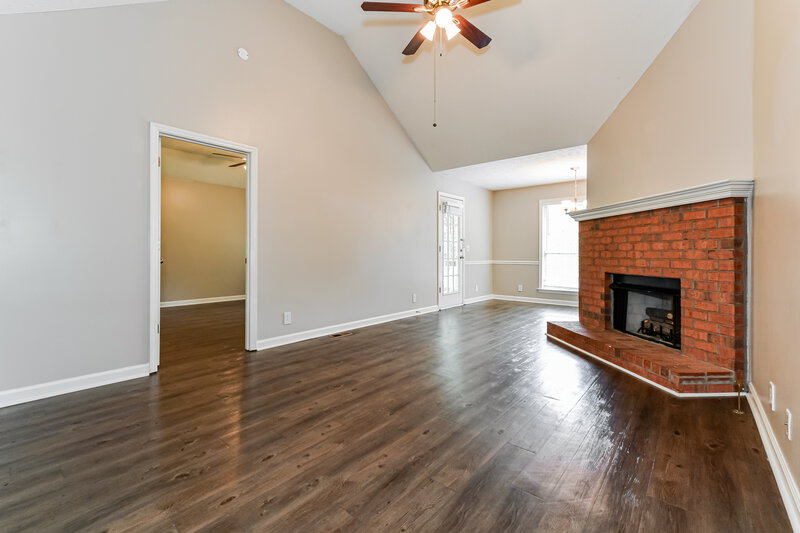 2,145/Mo, 2941 Split Oak Trl Antioch, TN 37013 Living Room View 2