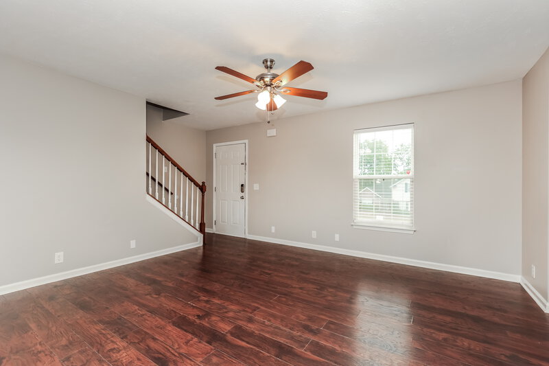 1,985/Mo, 122 Mary Joe Martin Dr La Vergne, TN 37086 Living Room View