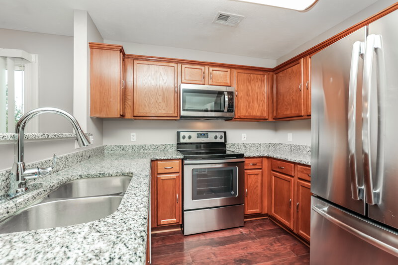 1,985/Mo, 122 Mary Joe Martin Dr La Vergne, TN 37086 Kitchen View