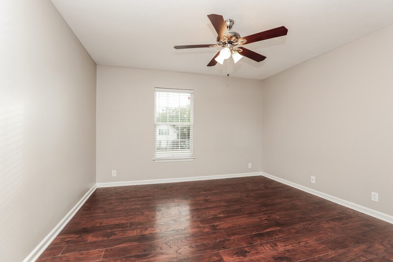 1,985/Mo, 122 Mary Joe Martin Dr La Vergne, TN 37086 Main Bedroom View 2