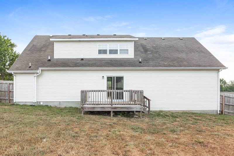 1,985/Mo, 122 Mary Joe Martin Dr La Vergne, TN 37086 Rear View