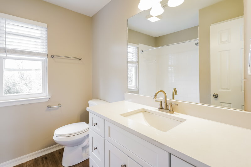 2,285/Mo, 4952 Alexis Dr Antioch, TN 37013 Bathroom View
