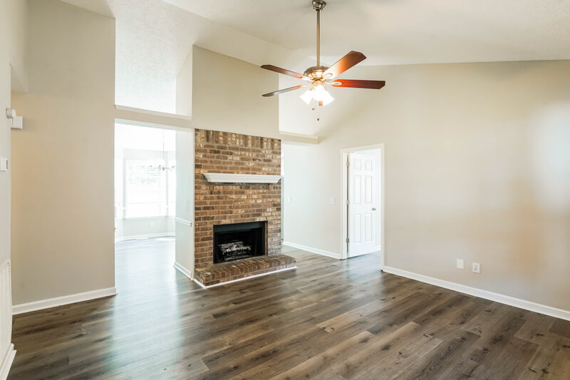 1,875/Mo, 777 Dover Glen Dr Antioch, TN 37013 Living Room View