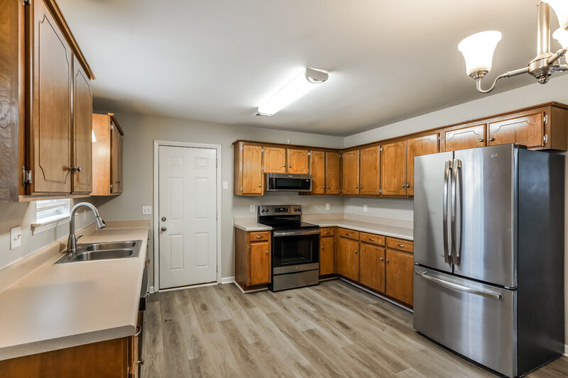 2,090/Mo, 2906 Kedzie Dr Murfreesboro, TN 37130 Kitchen View 2
