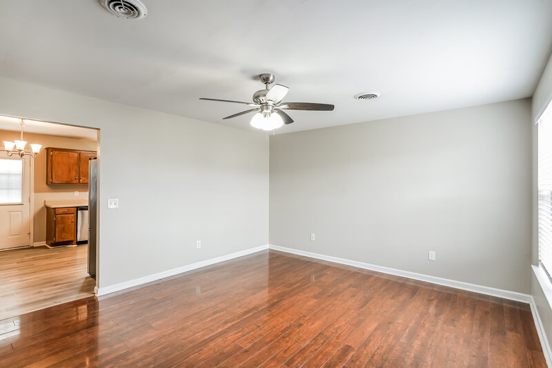 2,090/Mo, 2906 Kedzie Dr Murfreesboro, TN 37130 Main Bedroom View