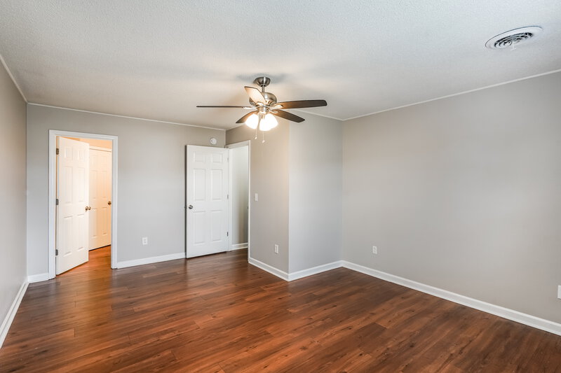 2,090/Mo, 2906 Kedzie Dr Murfreesboro, TN 37130 Main Bedroom View 2