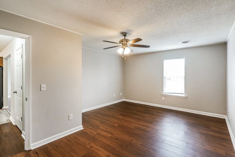 2,090/Mo, 2906 Kedzie Dr Murfreesboro, TN 37130 Main Bedroom View 3