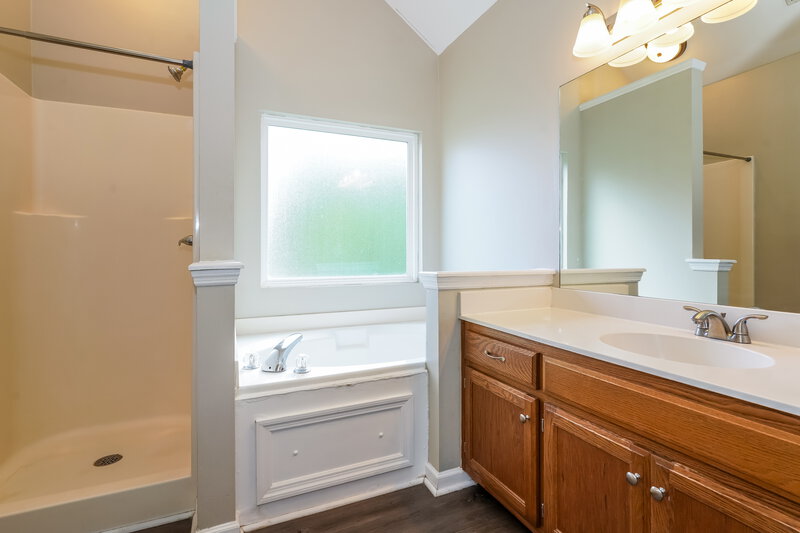 2,605/Mo, 2817 Sutherland Dr Thompsons Station, TN 37179 Main Bathroom View