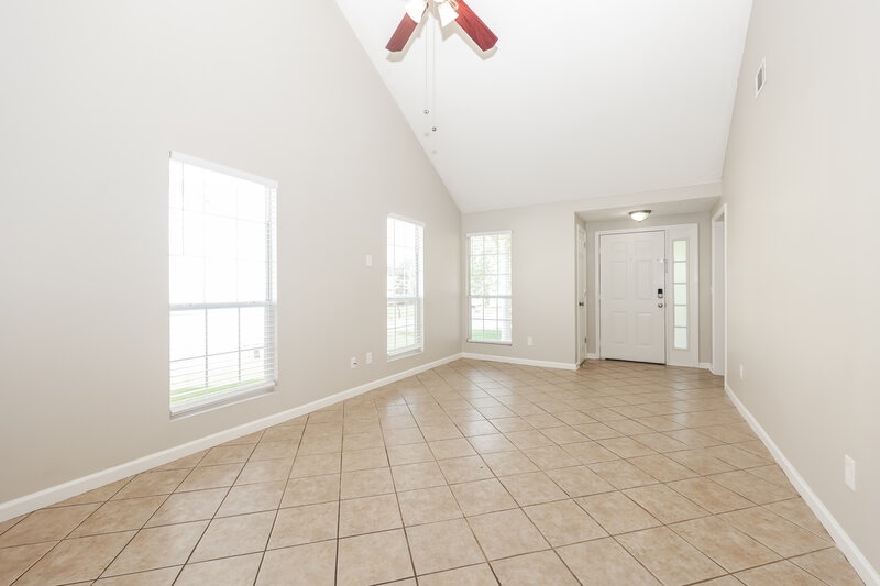 2,900/Mo, 3308 Milbridge Dr Antioch, TN 37013 Living Room View 2