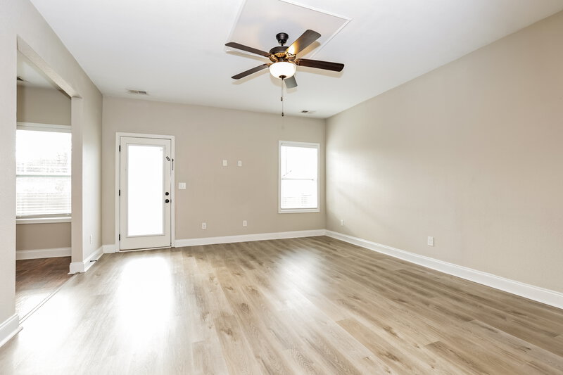 2,300/Mo, 1217 Catawba Way Murfreesboro, TN 37130 Living Room View
