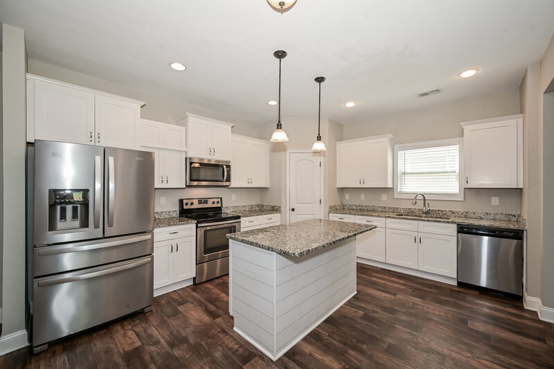 2,255/Mo, 1217 Catawba Way Murfreesboro, TN 37130 Kitchen View 2